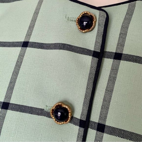 v i n t a g e :: Preppy Plaid Windowpane Boxy Scalloped Blazer - Picture 9 of 10